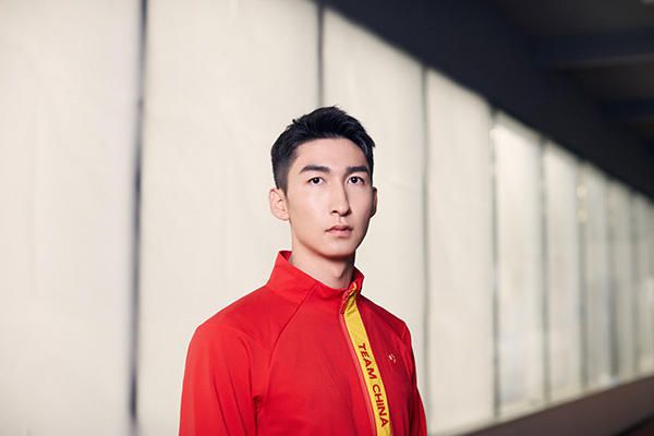 他将与滕哈赫及其教练团队在训练场进行交流。